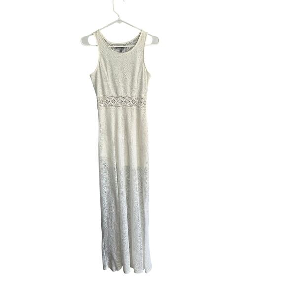 R Wish Long white lacy beach dress womens size m see through in certain areas - Picture 1 of 6